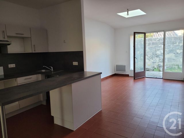 Appartement F3 à louer GALLARGUES LE MONTUEUX